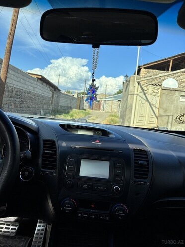 Kia Cerato-10