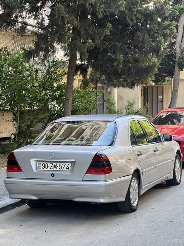 Mercedes C 200-4