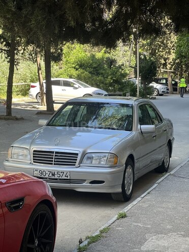 Mercedes C 200-2