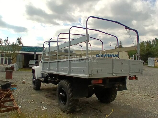 GAZ 3308-11