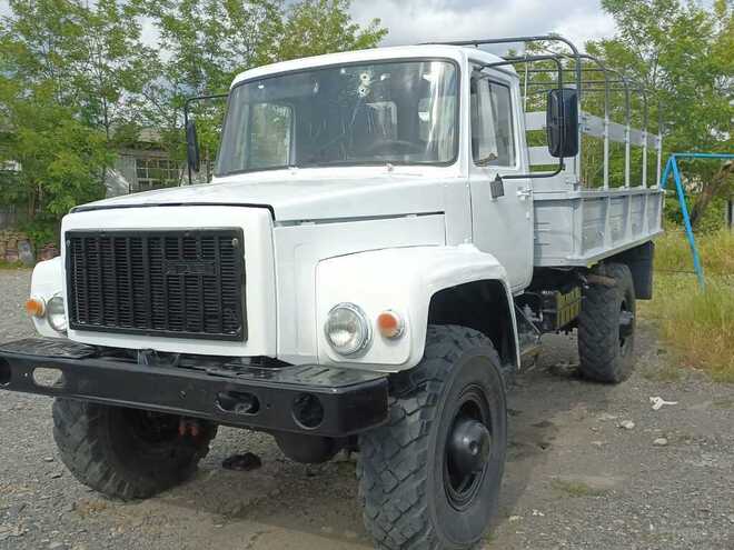 GAZ 3308-2