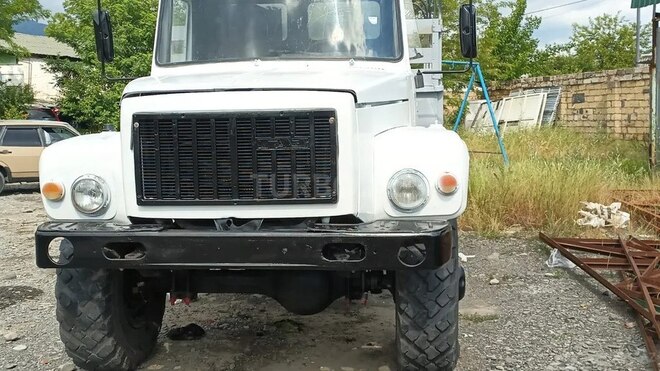GAZ 3308-10