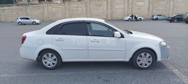 Daewoo Gentra-3