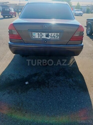 Mercedes C 200-2