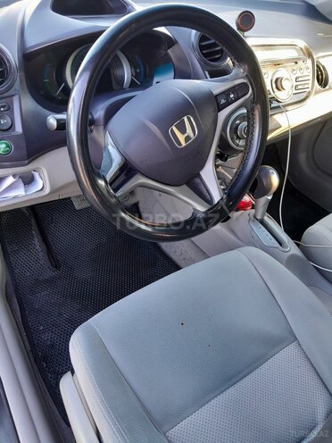 Honda Insight-4