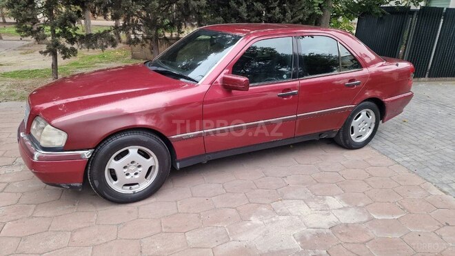 Mercedes C 200-11