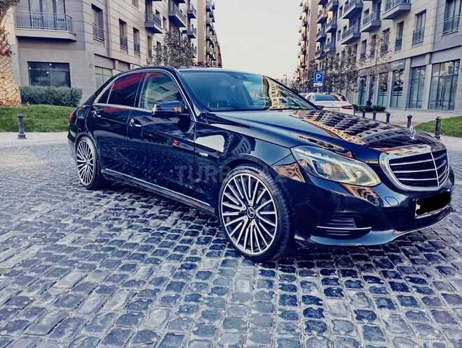 Mercedes E 220-2