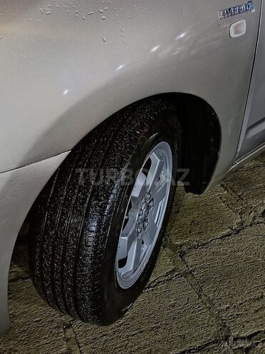 Toyota Prius-4