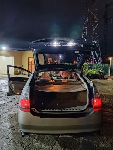 Toyota Prius-3