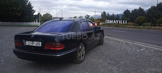 Mercedes E 240-7