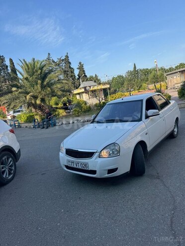 LADA (VAZ) Priora-1