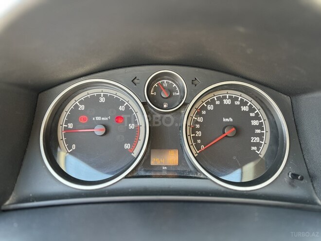Opel Astra-11