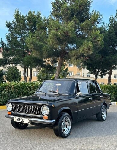 LADA (VAZ) 21011-2
