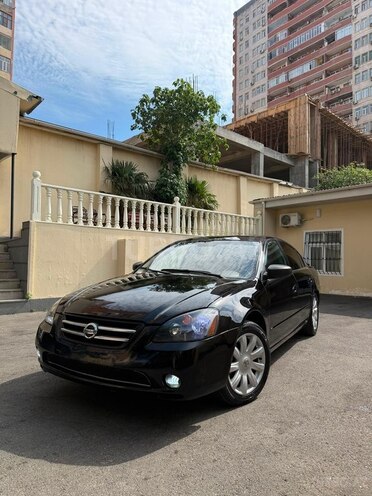 Nissan Altima-2