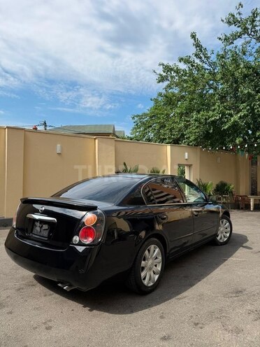 Nissan Altima-5