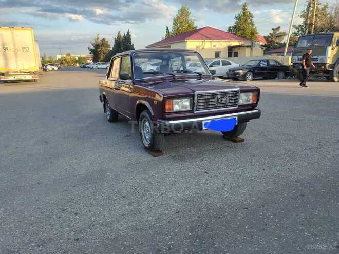 LADA (VAZ) 2107-1