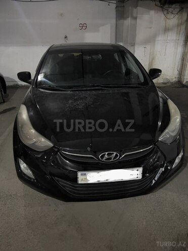 Hyundai Elantra-3