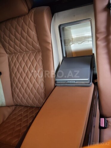 BMW 750-14
