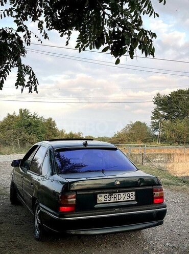 Opel Vectra-2