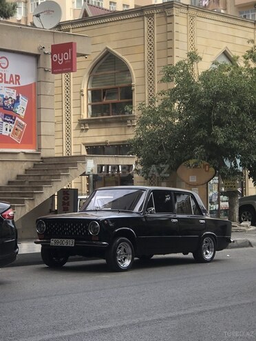 LADA (VAZ) 21011-1