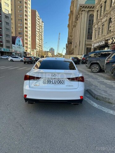 Lexus IS 300-2