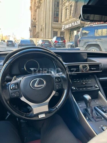 Lexus IS 300-6