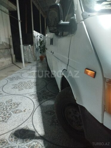 Ford Transit-3