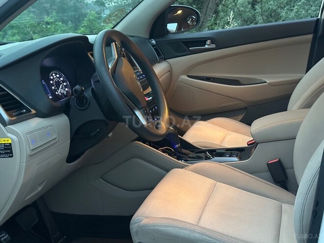 Hyundai Tucson-11