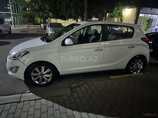 Hyundai i20-8
