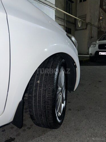 Hyundai i20-10
