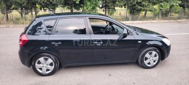 Kia Ceed-4