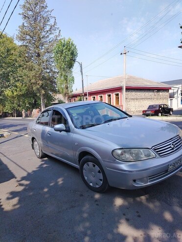 Nissan Sunny-2