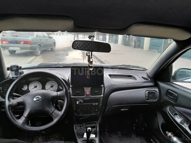 Nissan Sunny-6