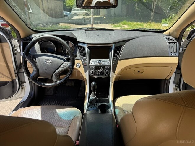 Hyundai Sonata-10