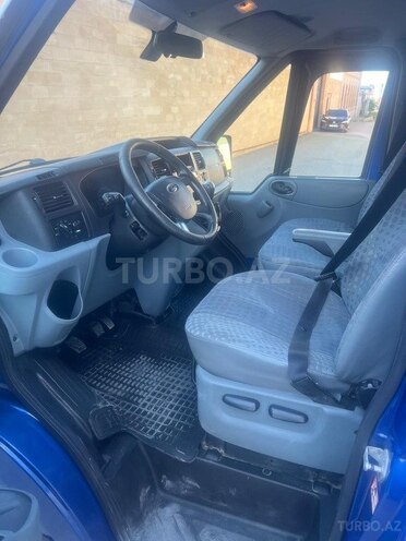 Ford Transit-6