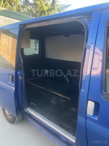Ford Transit-5