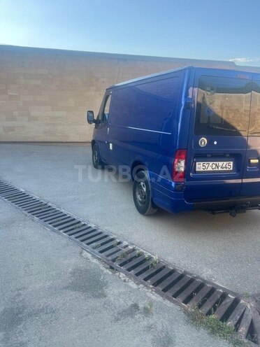 Ford Transit-9