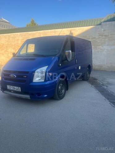 Ford Transit-15