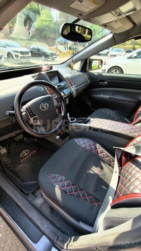 Toyota Prius-6