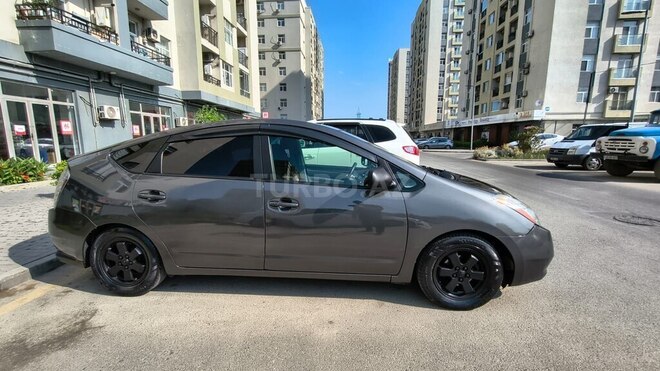 Toyota Prius-3