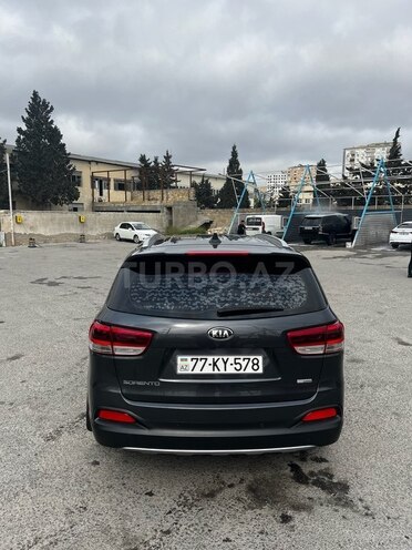 Kia Sorento-4