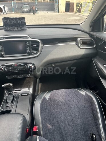 Kia Sorento-11