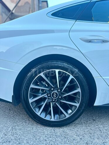 Hyundai Sonata-11