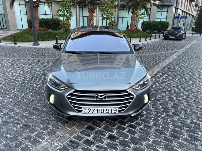 Hyundai Elantra-2