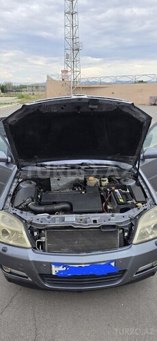 Opel Vectra-12