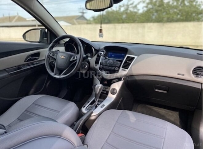 Chevrolet Cruze-6