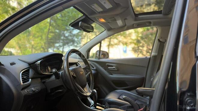 Chevrolet Trax-12