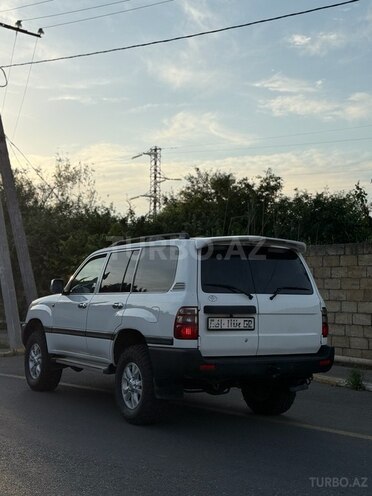 Toyota Land Cruiser-3