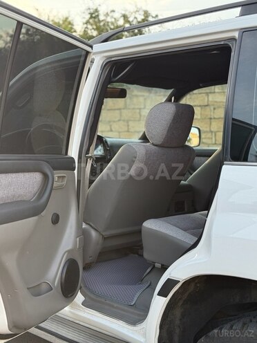 Toyota Land Cruiser-10