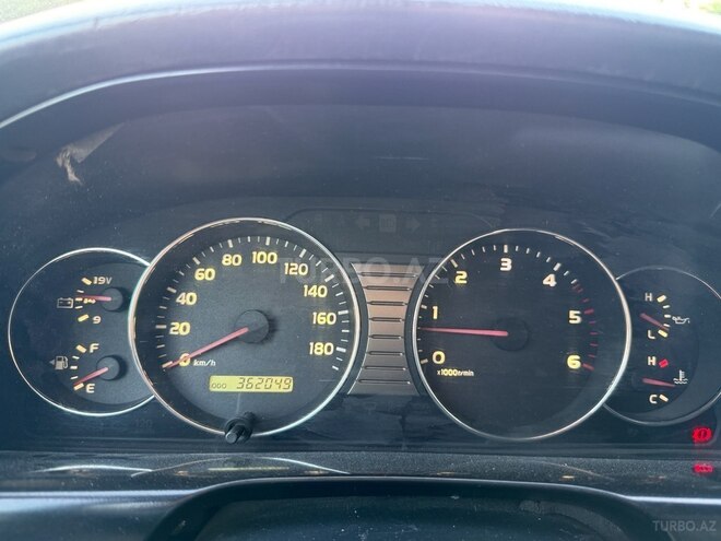 Toyota Land Cruiser-13